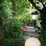 Luxury Townhouse With Private Sauna - A Oasis *